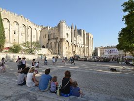 Palais des Papes (Avignon - Vaucluse) - Agrandir l'image, .JPG 323,9 Ko (fenêtre modale)