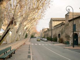 Cours de la République (Bollène - Vaucluse) - Agrandir l'image, .JPG 390,4 Ko (fenêtre modale)